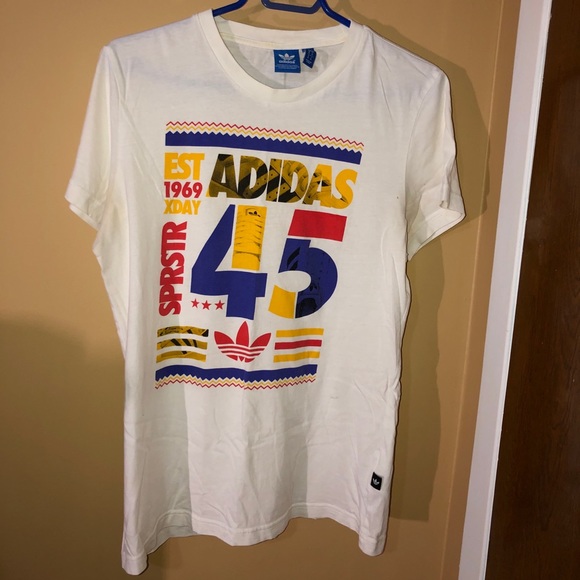 *ADIDAS* White tshirt - Picture 2 of 3